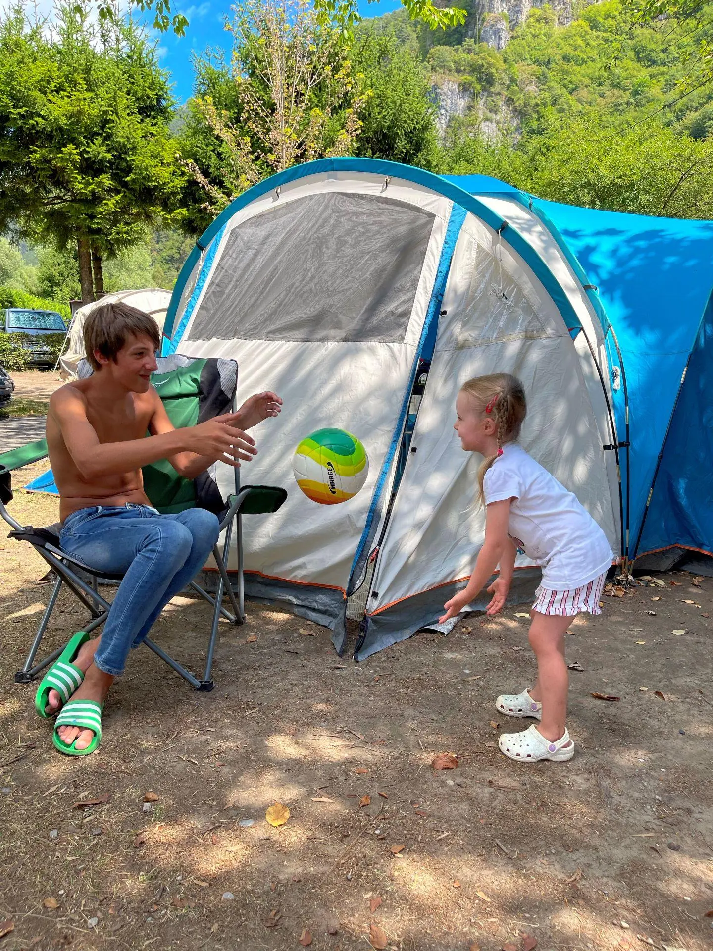 Piazzole per vacanza in campeggio - Camping Miralago - Lago d'idro, Trentiino